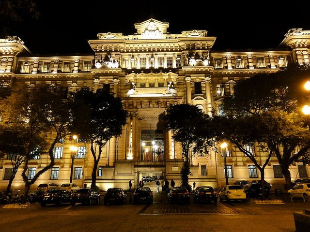 TJ - SP: Concurso com 572 vagas para Escrevente Técnico Judiciário.